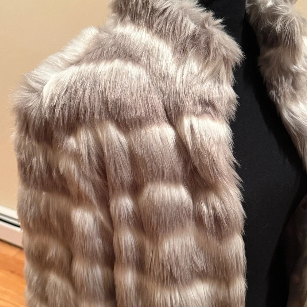 Tahari Girls  10 Faux Fur Striped Jacket - Cream Gray